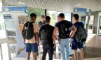Des &eacute;tudiants &eacute;changent avec les membres du Groupe Jeunes LPO de la Loire